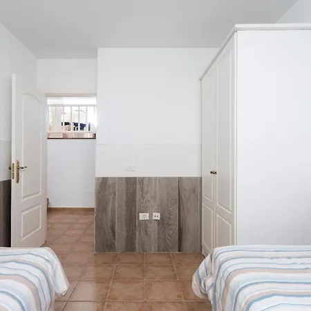 Mar Mit Privatem Pool Und Jacuzzi Im Suden Von Teneriffa Palm-mar